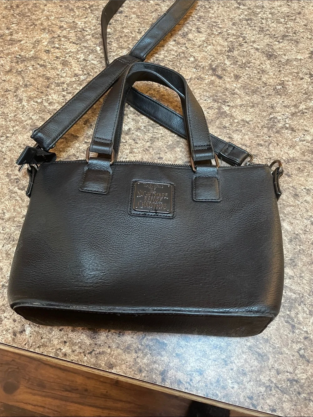 N/A stylish black